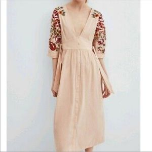 Zara embroidered midi dress S